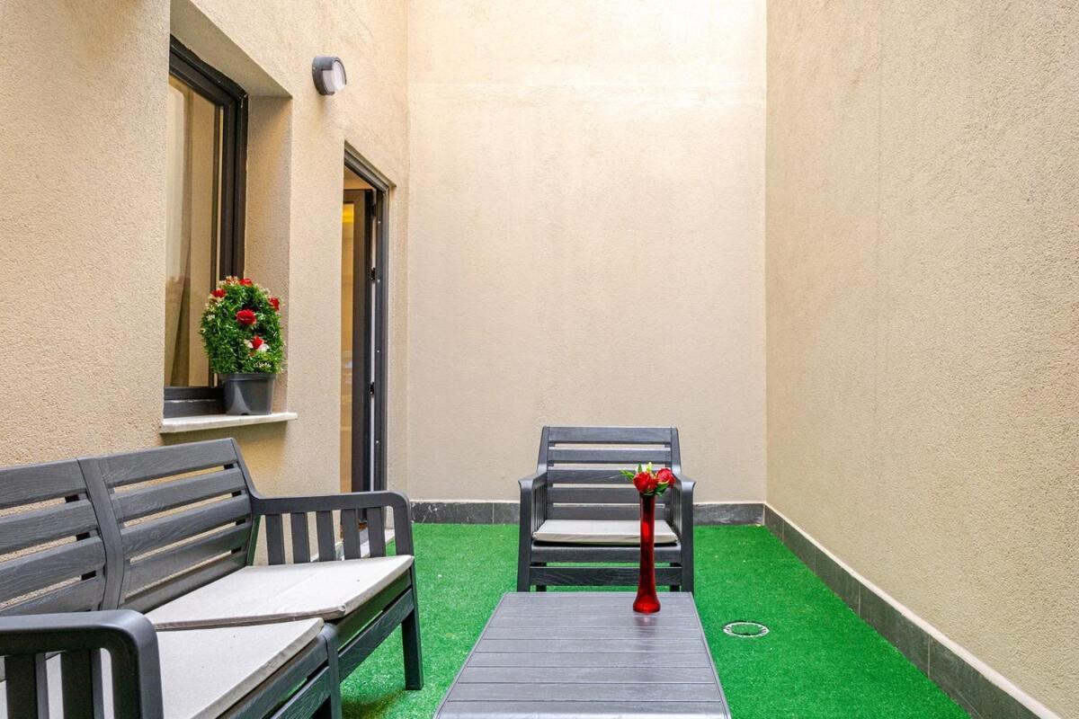 Chido Aparthotel *